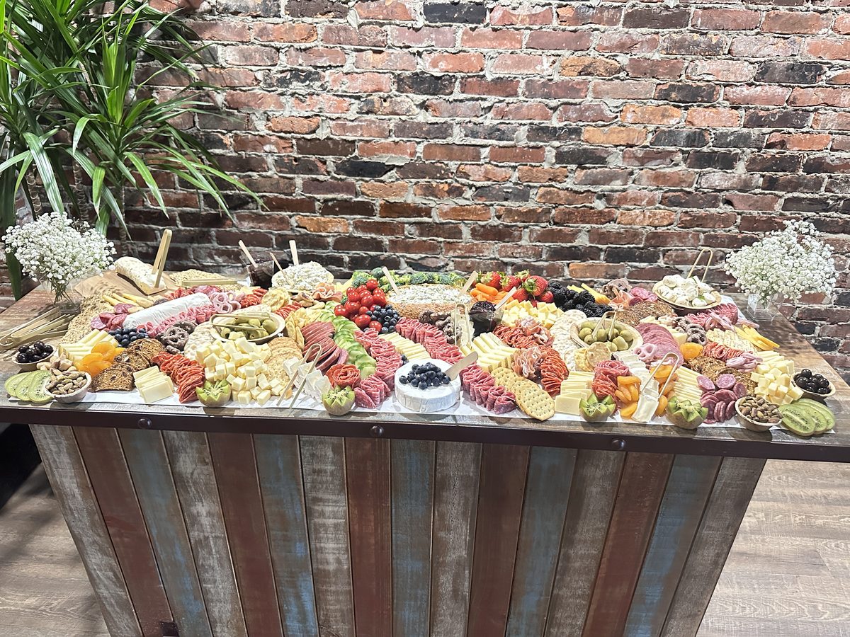 Better Bee Grazing table display