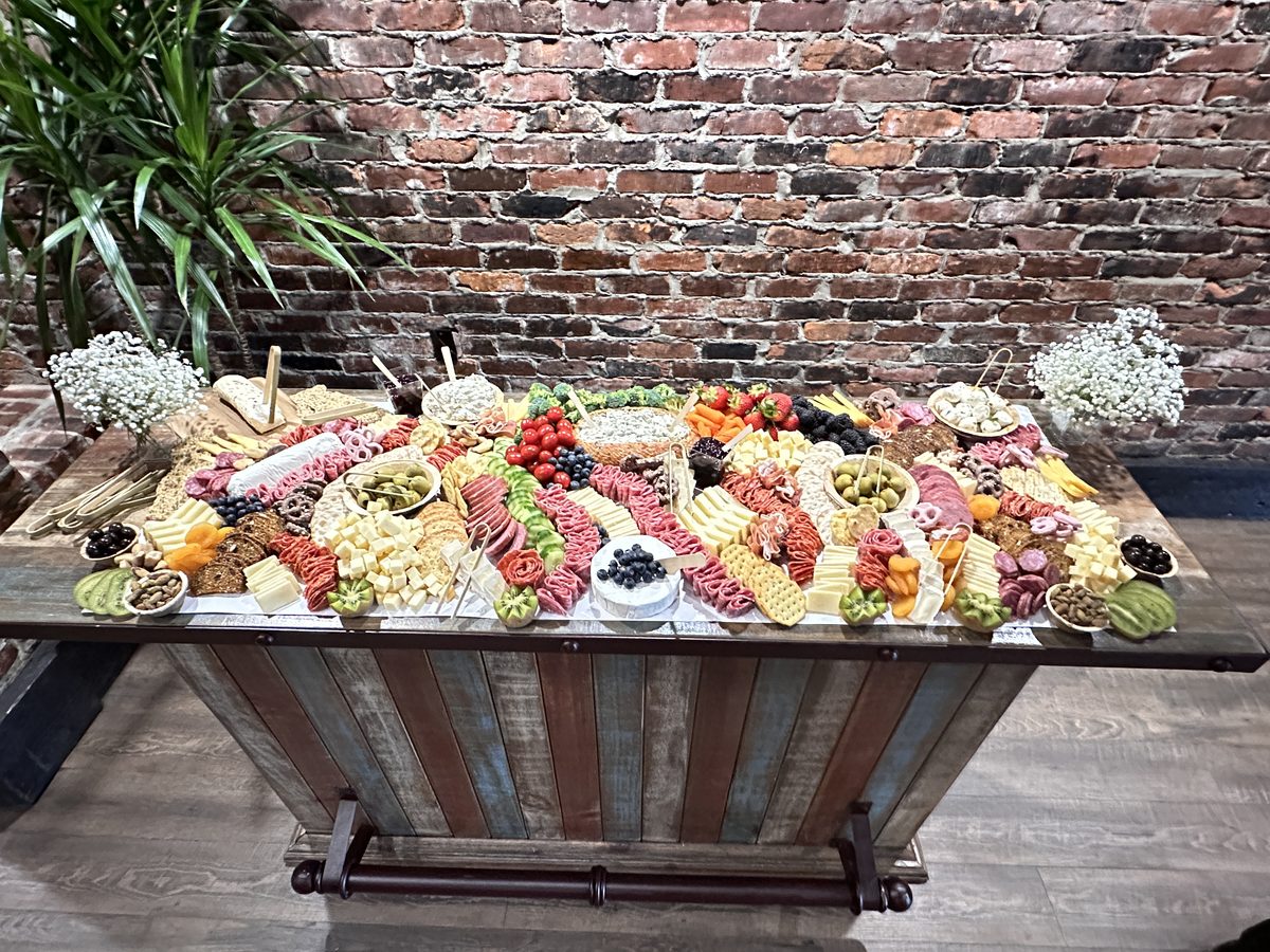 Better Bee Grazing table display