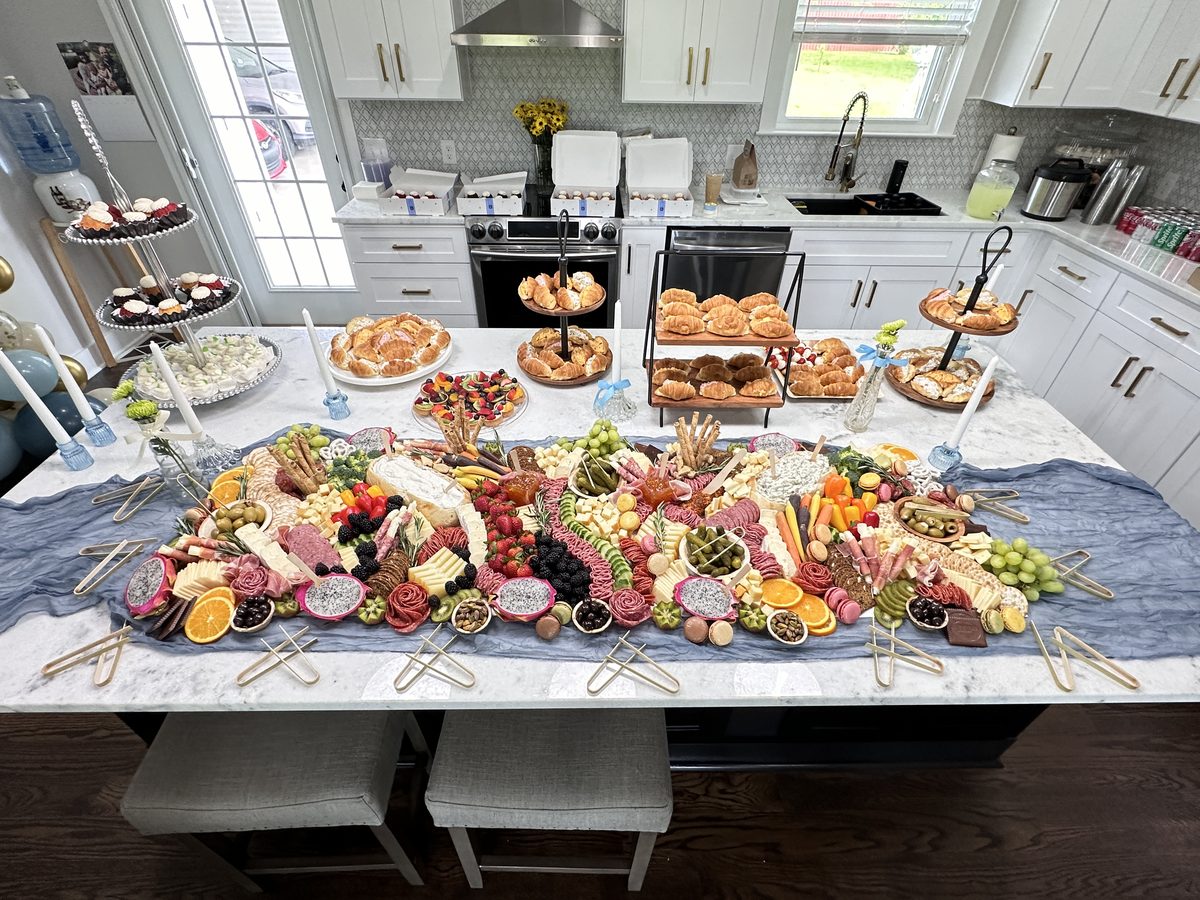 Better Bee Grazing table display